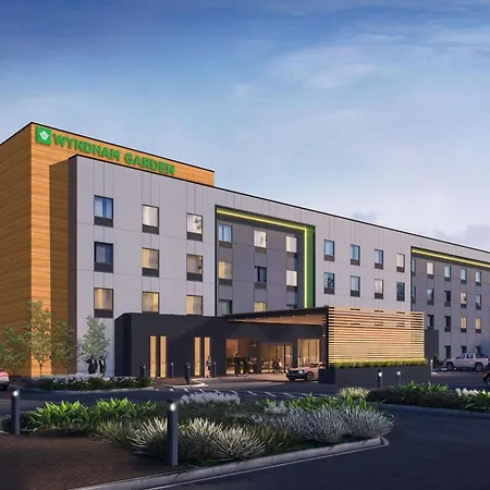 Wyndham Garden Orlando Airport - Free Airport Shuttle - Park N' Fly Available-2